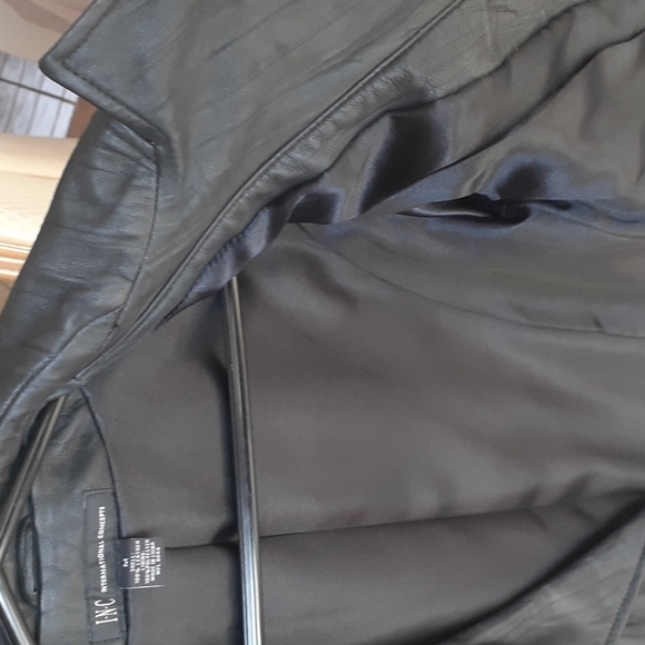 Womens Vintage Black Leather Jacket..brand- INC..size M...NEW - Picture 5 of 14